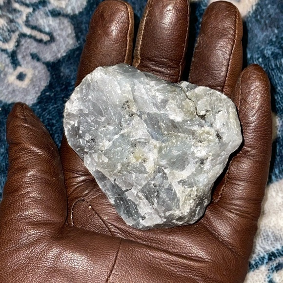 Raw Labradorite chunk - Picture 4 of 5